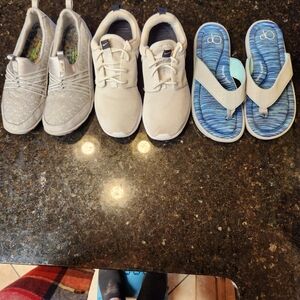 Ladies Size 71/2 Sneakers